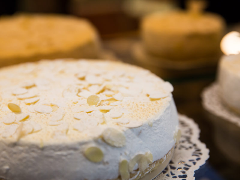 Gâteau Religieuse - Hautlé, Confiserie - Pâtisserie à Genève